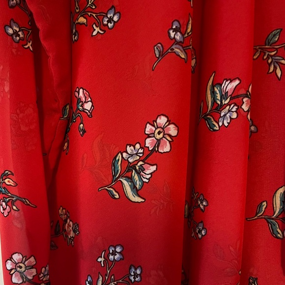 Red Floral Draped Kimono-Style Cardigan - Picture 2 of 4